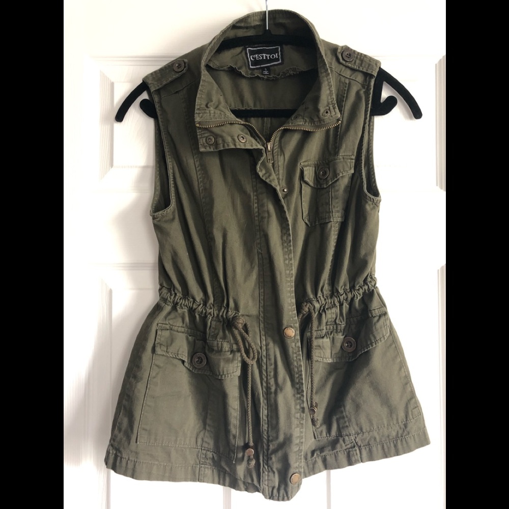 Army green vest size S